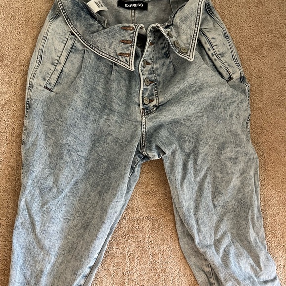Express Jeans - Picture 2 of 3